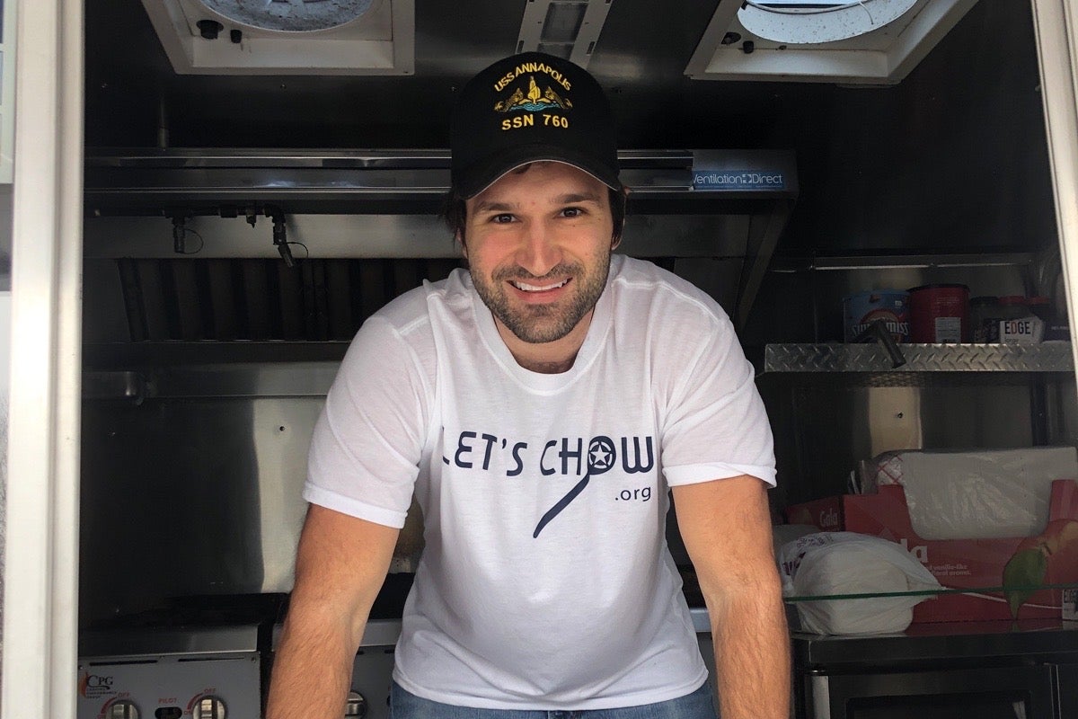 Jordan Foley (L’21) founded ChowCorp, a nonprofit that helps veterans become food truck or restaurant owners, in 2020. Photo: Charlie Magovern