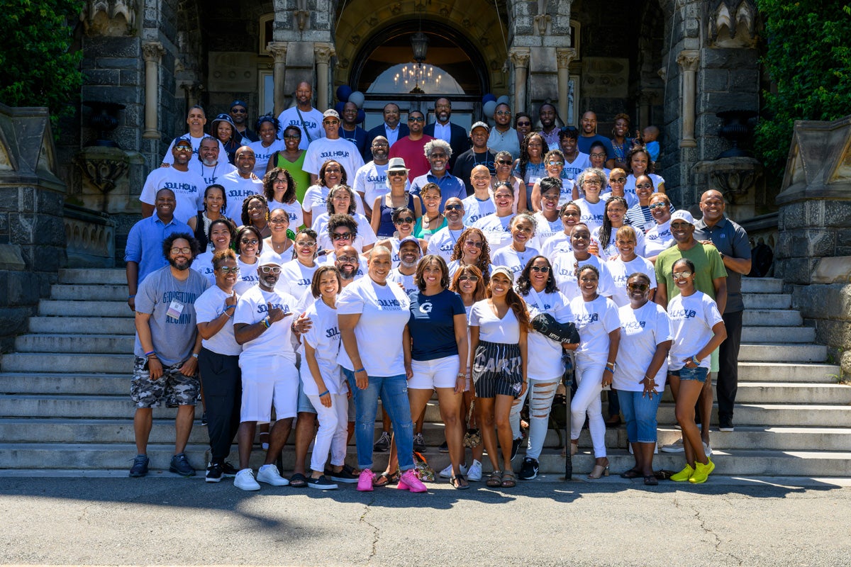 Winoka Wendy Wilkes (SFS’91) (front center, pink sneakers) organizes the Soul Hoyas reunion event each year.