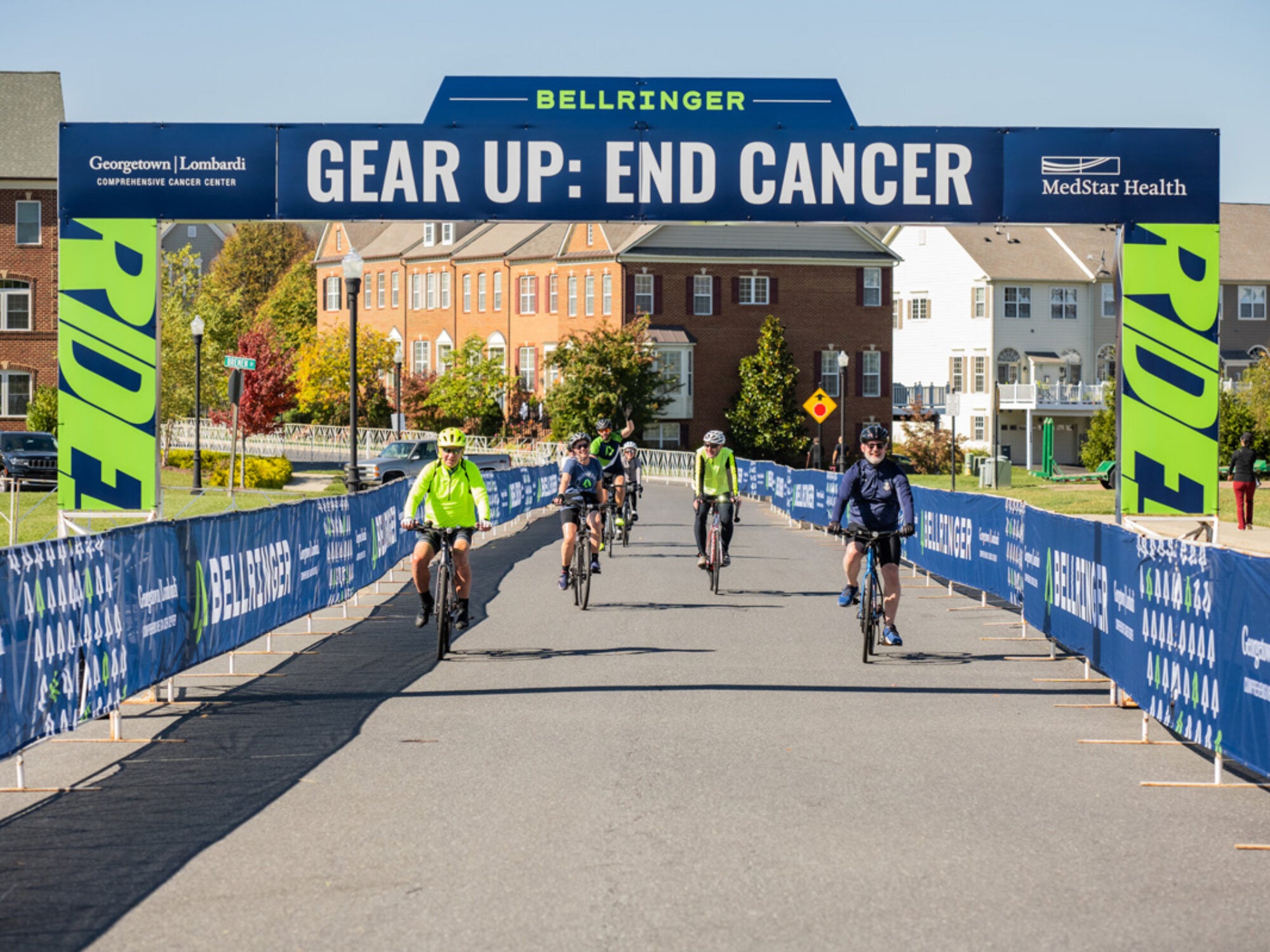 lots of bikers at the finish line