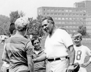 Vince Lombardi shakes hands