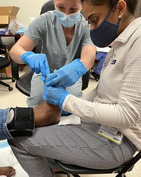 In addition to treatments, the clinic provides shoes, socks, andgift bags with basic foot care supplies. Donations can be made to
Georgetown’s HOYA Clinic directly and through the Foot Care Clinic’s
Give Campus campaign.