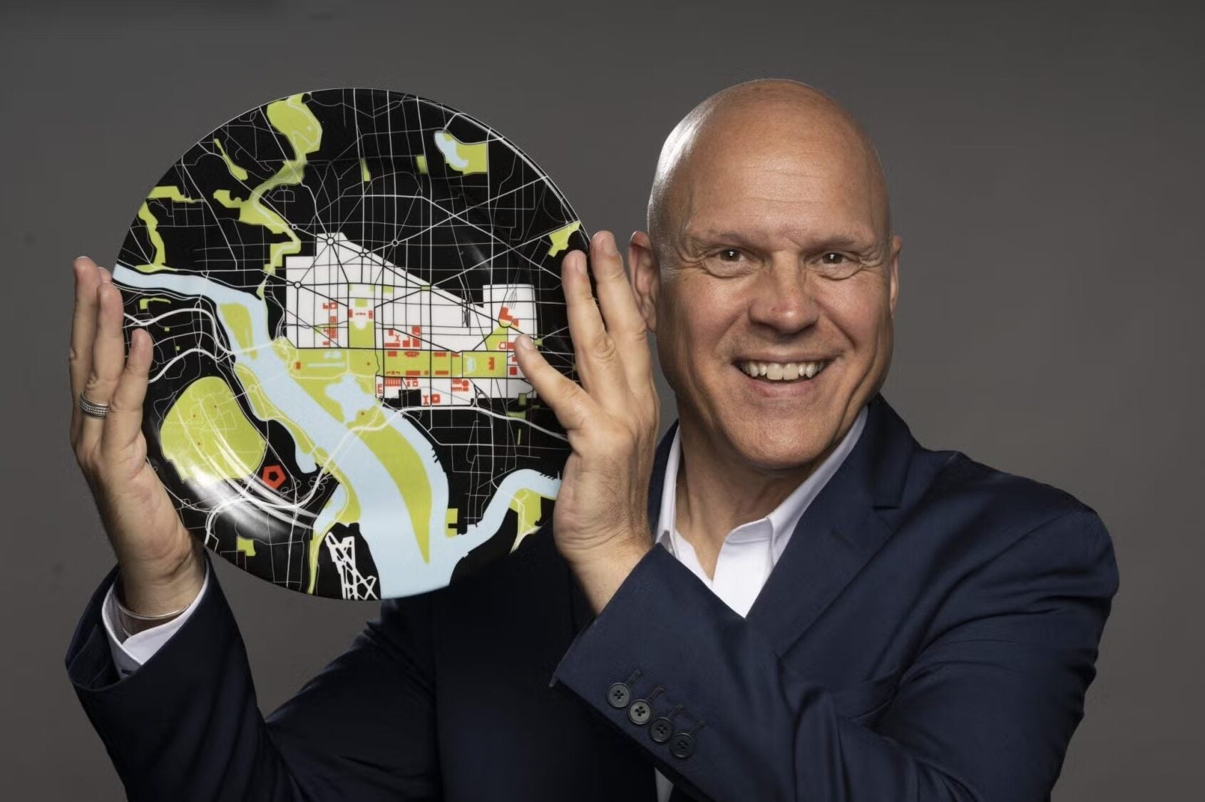 When stepping down in October, Tom Sietsema (SFS’83) revealed himself as the food critic for The Washington Post for the past 26 years.