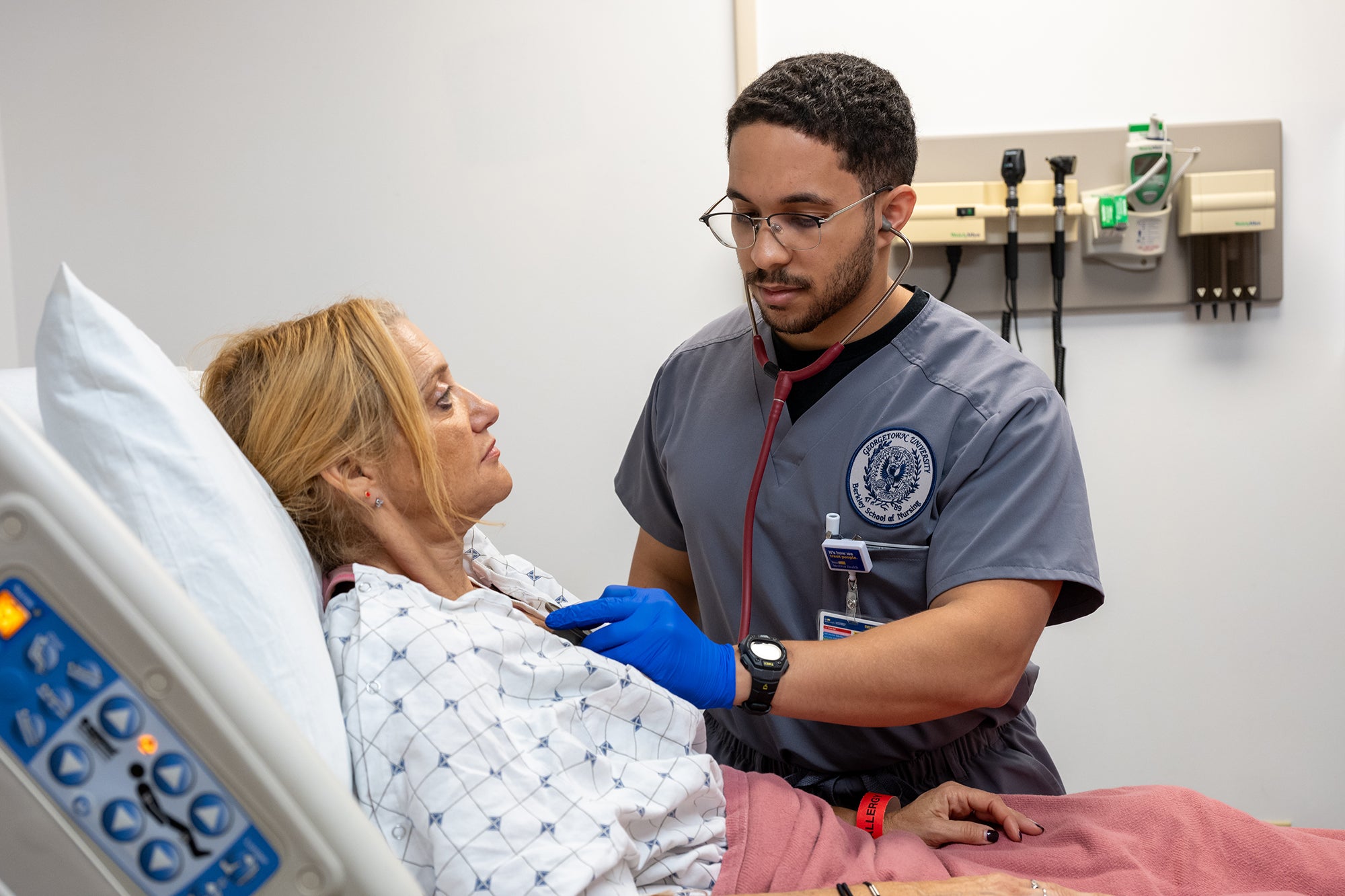 The O’Neill Family Foundation Clinical Simulation Center is a dynamic learning environment created through the generosity of Georgetown alumni Timothy O’Neill (L’77) and Linda O’Neill (NHS’77). Photo: Leslie E. Kossoff